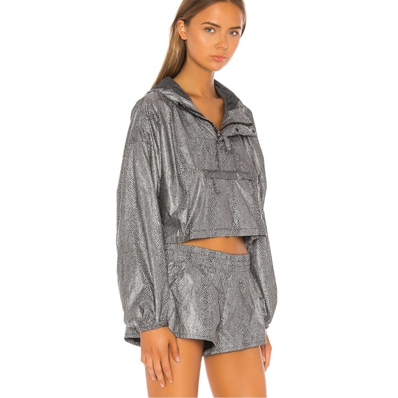 NWOT Free People Movement Diamond Back Reflective Crop Jacket - Picture 2 of 14